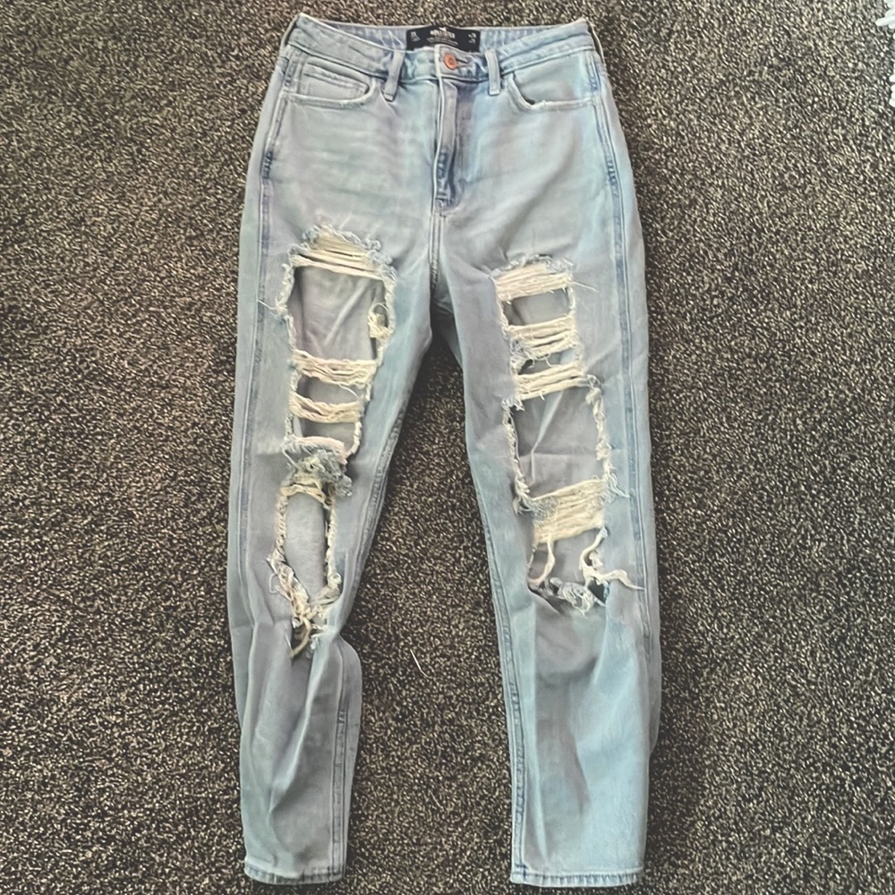 Hollister ultra High-rise mom jean vintage stretch